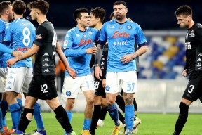 包含意大利杯赛后走向成谜，埃因霍温状态回暖，信心回归，更衣室氛围转暖的词条-九游娱乐APP