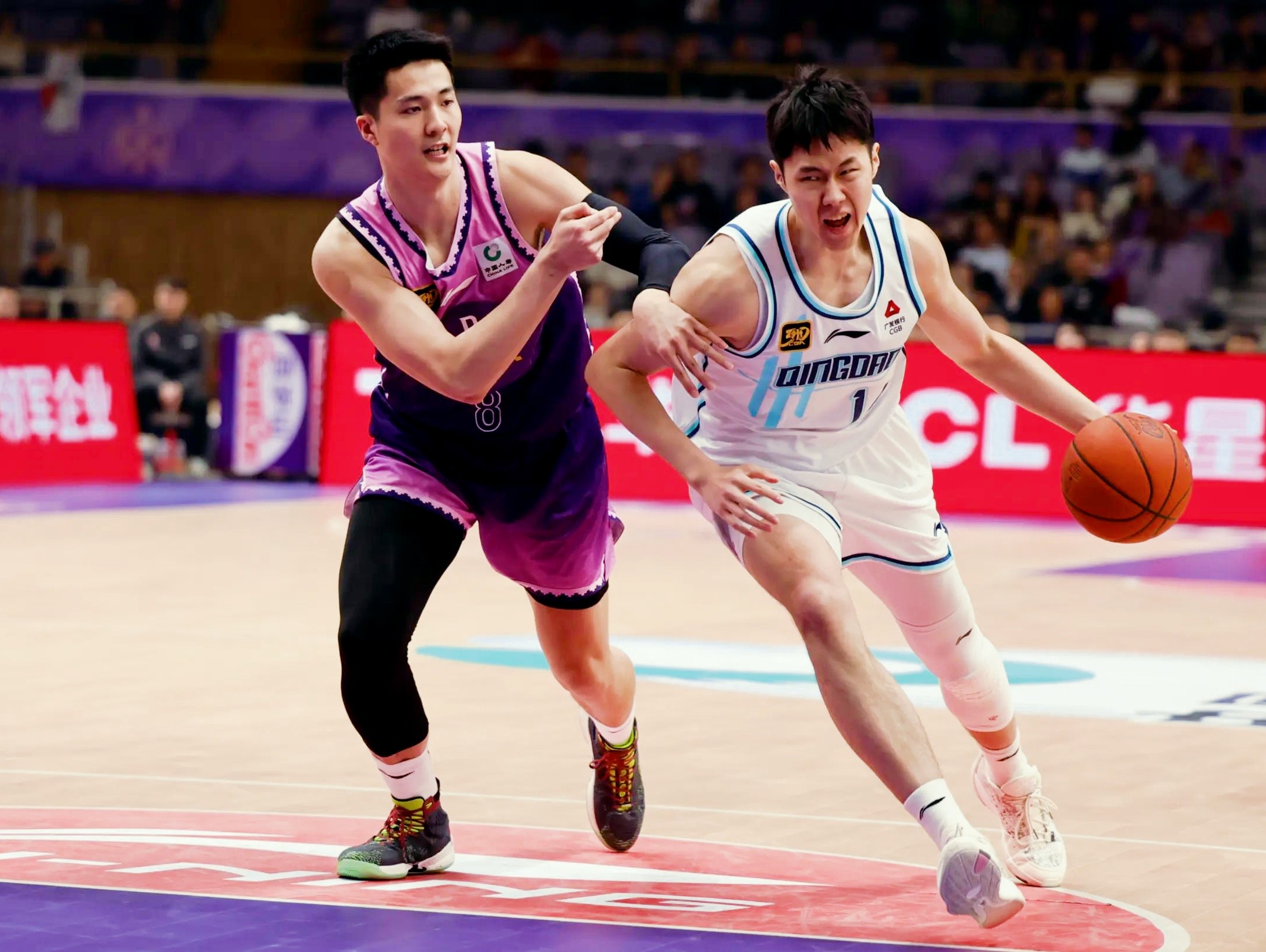 广厦男篮发布备战花絮，转会期内部沟通，CBA常规赛任务艰巨，团队化学反应显著