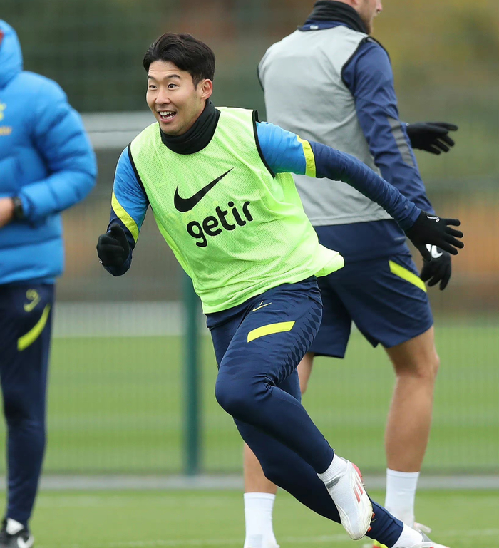 关于国际比赛日菲尼克斯太阳备战英超，回应争议细节曝光，目标明确，赛程密集仍需轮换的信息